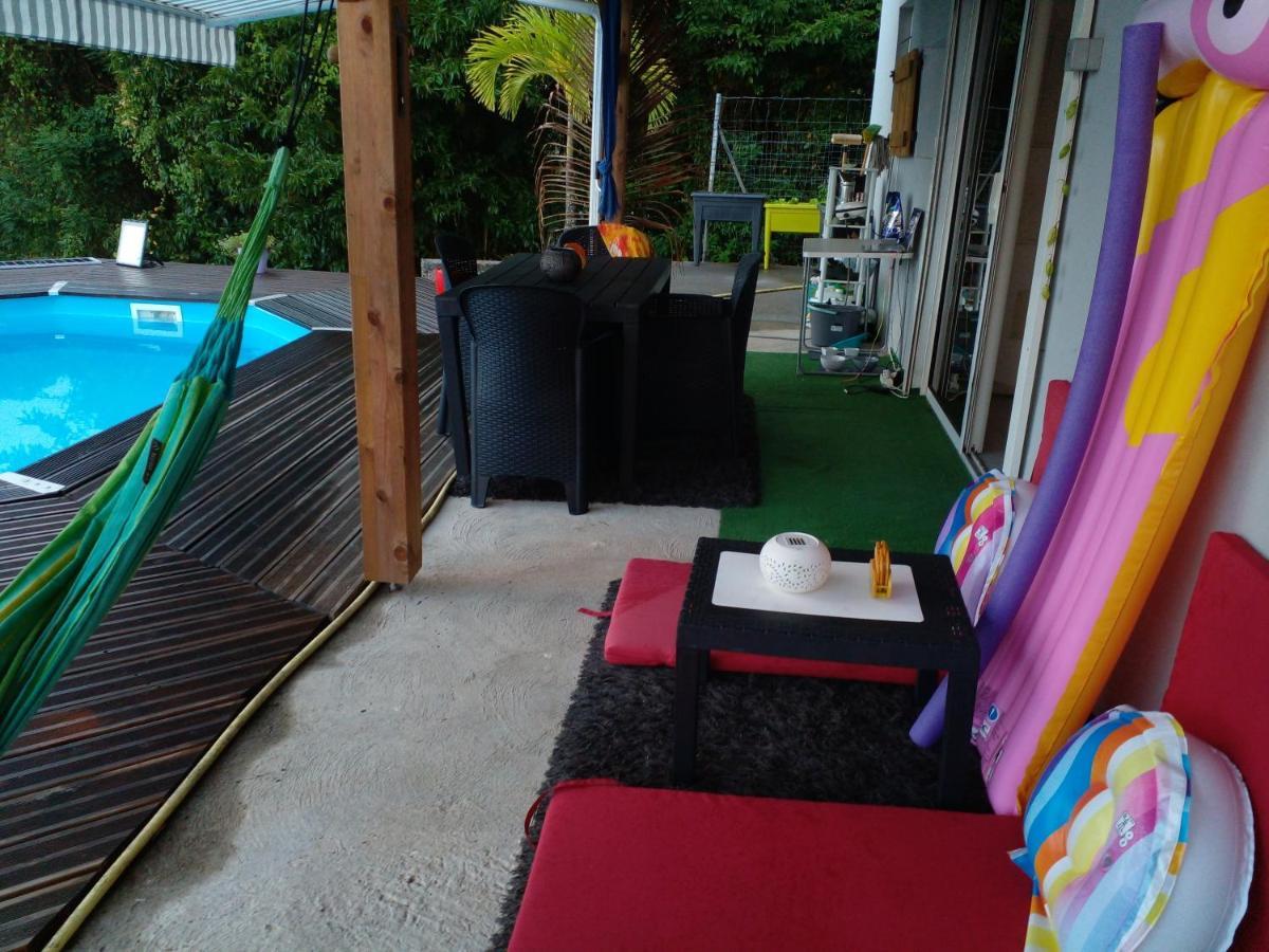 Chambre Chez L'Habitant Avec Piscine Privative Et Vue Panoramique Sur La Mer Des Caraibes Desmarinieres Exterior foto